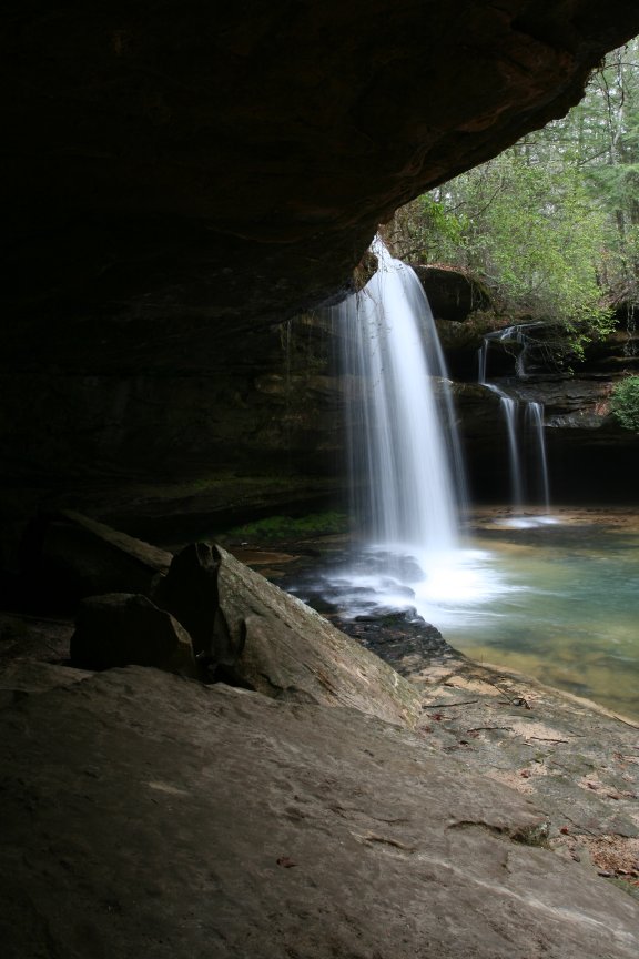Cnaey Falls